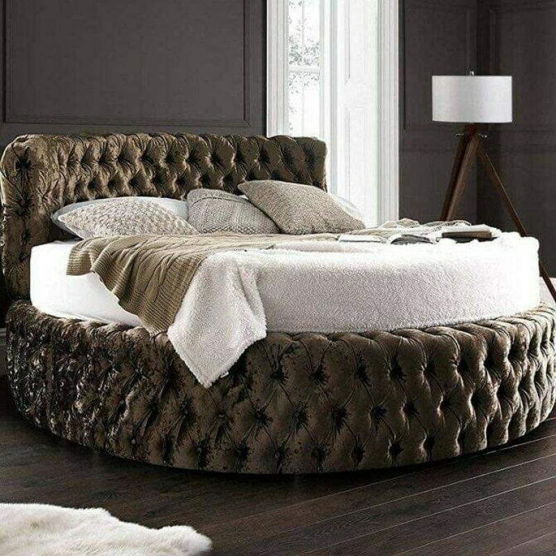 Round Chesterfield bed available in different colours and sizes Double